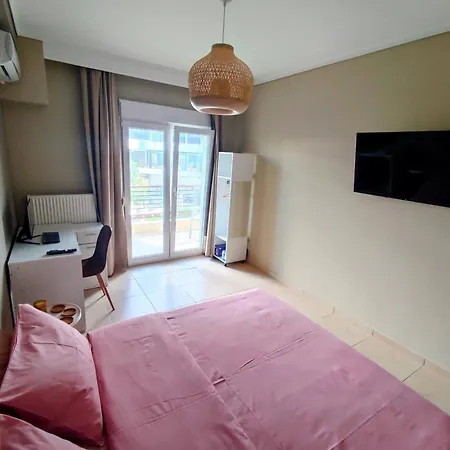 Cozy Apt! Friends & Family - Private Paid Parking Apartman Szaloniki