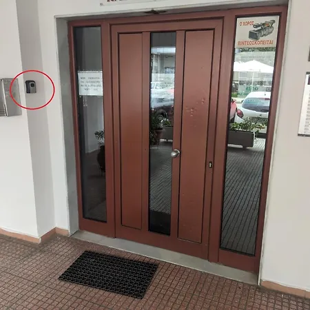 Cozy Apt! Friends & Family - Private Paid Parking * Szaloniki