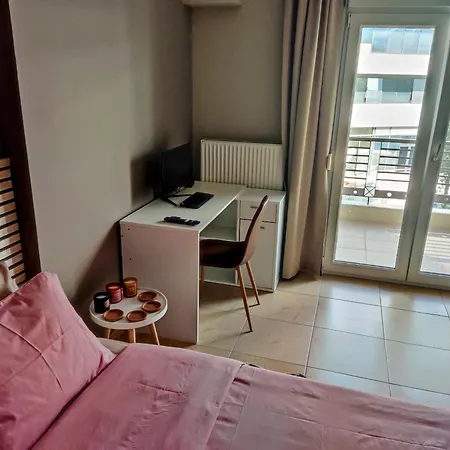 Cozy Apt! Friends & Family - Private Paid Parking Apartman *