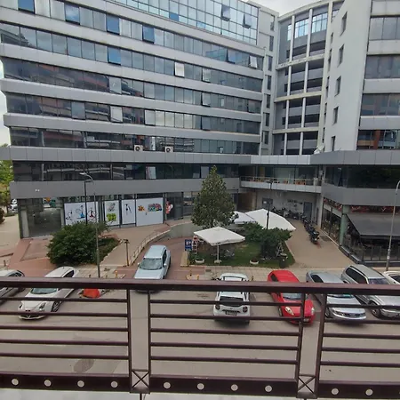 Entire Metro Park 1 *