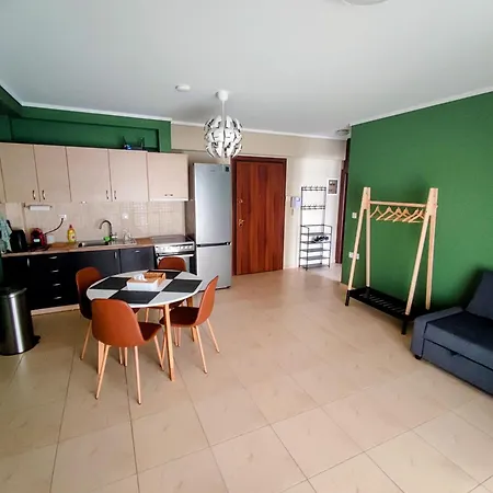 Entire Metro Park 1 *