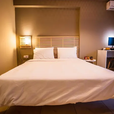 アパート Entire Metro Park 1